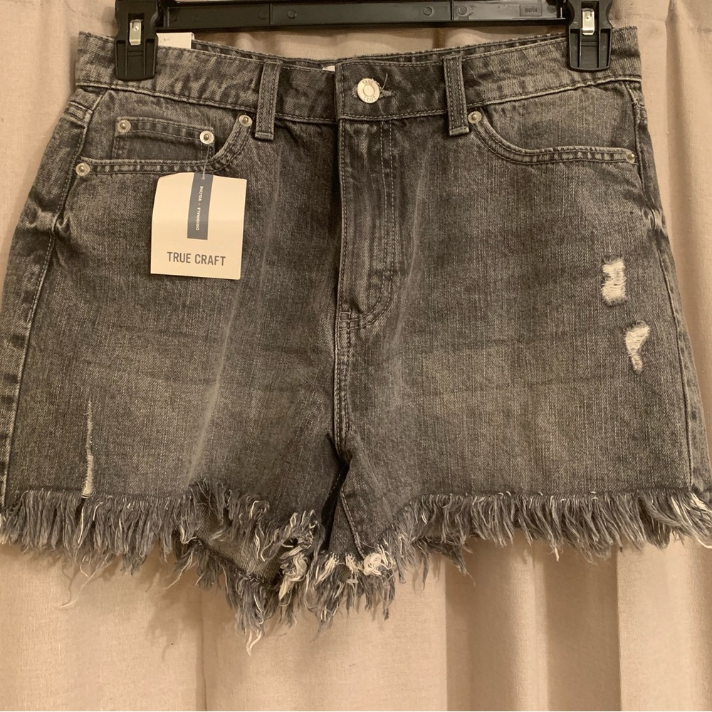 NWT jean shorts. High waisted by true craft Sz 11